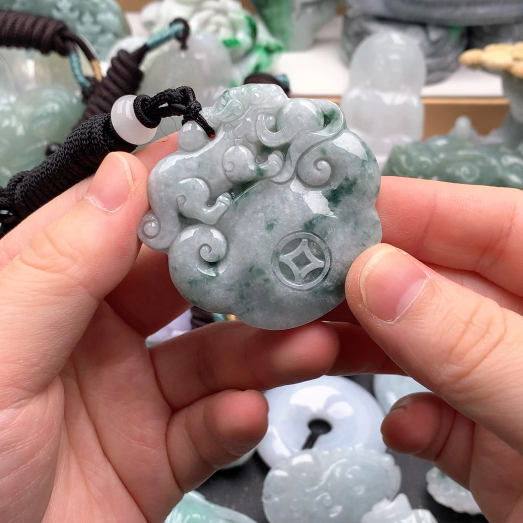 吊坠(不含链)未镶嵌翡翠