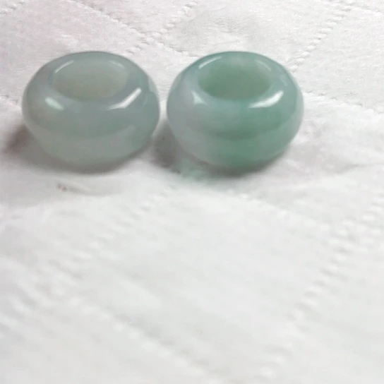 翡翠颈饰未镶嵌天**哥吊坠