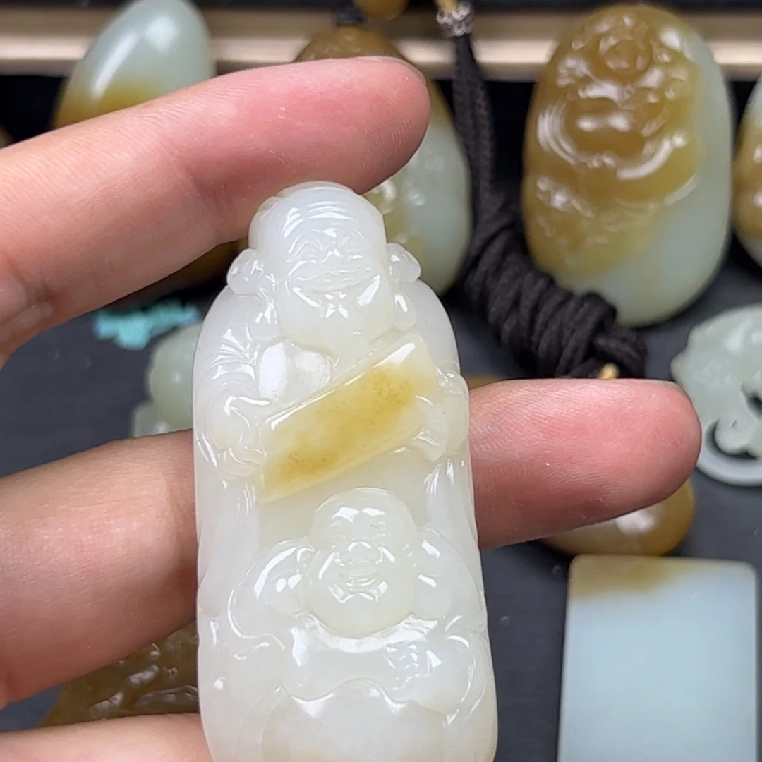 和田玉（糖玉）未镶嵌颈饰等*来