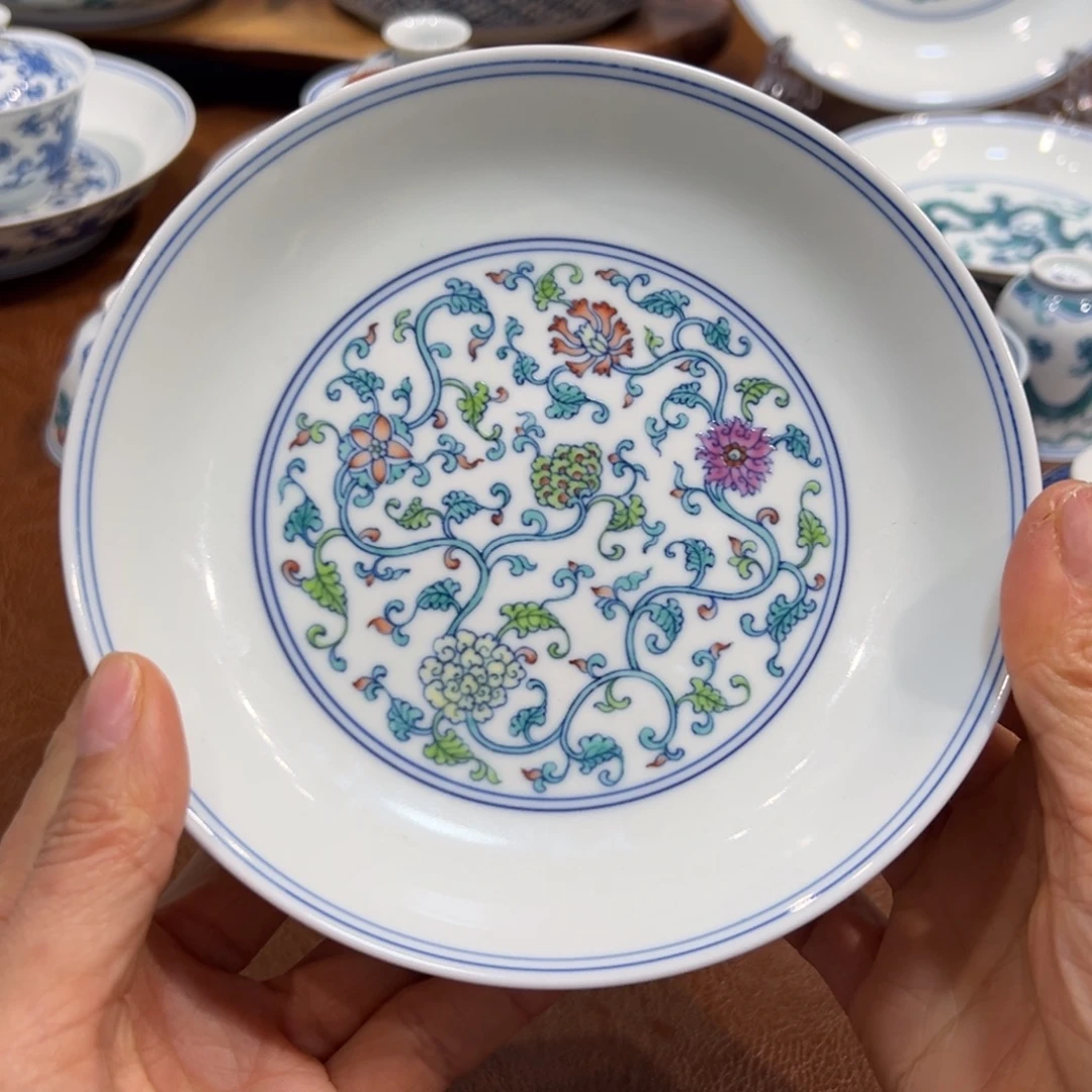 斗彩缠枝壶承15厘米