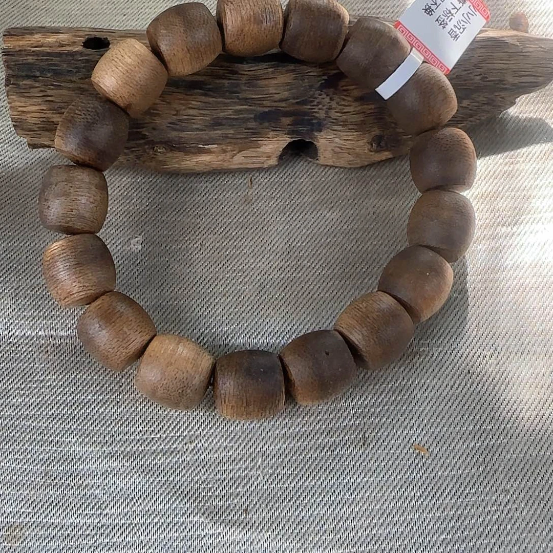 沉香碎屑沉香勾丝➕白棋金丝油12鼓珠单圈沉18克