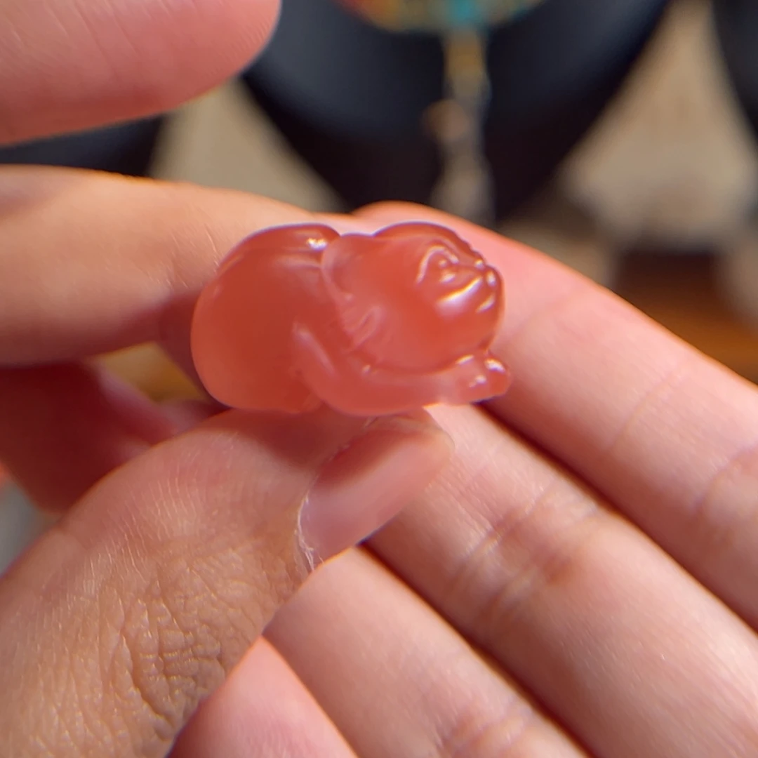 南红玛瑙未镶嵌雕件小猫咪22*15*13.4mm