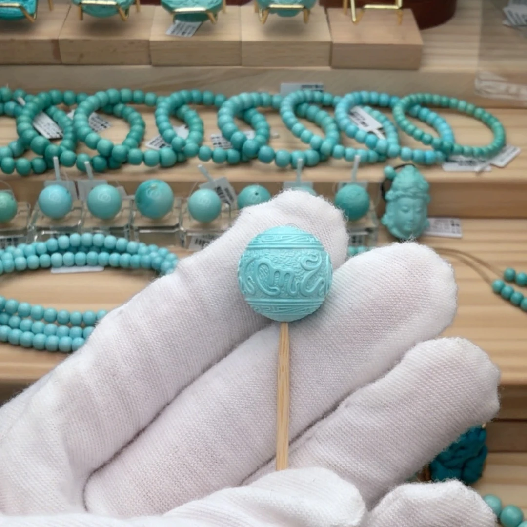 绿松石未镶嵌珠宝奇石