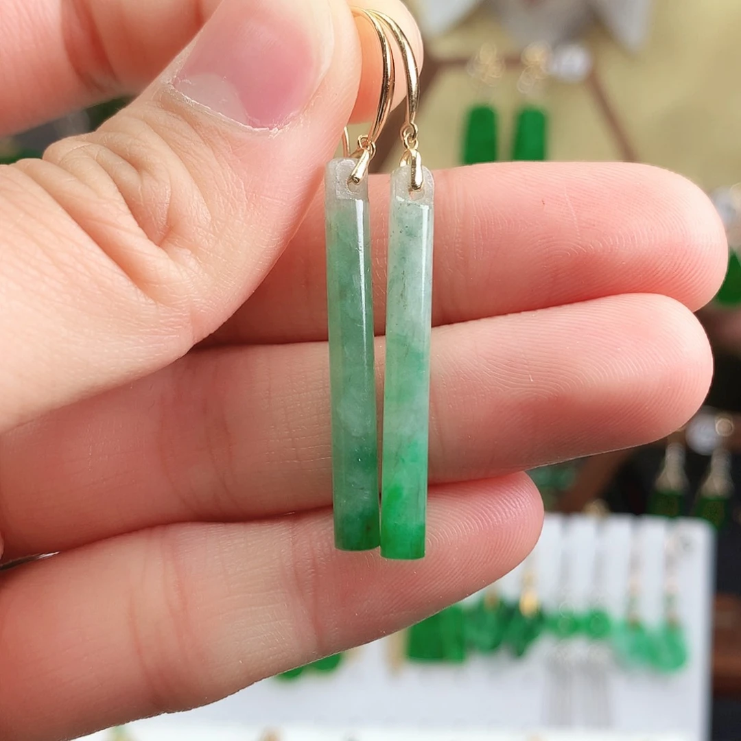 翡翠耳饰18K金镶嵌耳饰