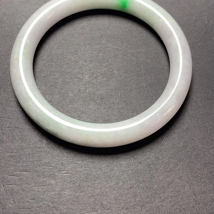 翡翠颈饰未镶嵌60圈