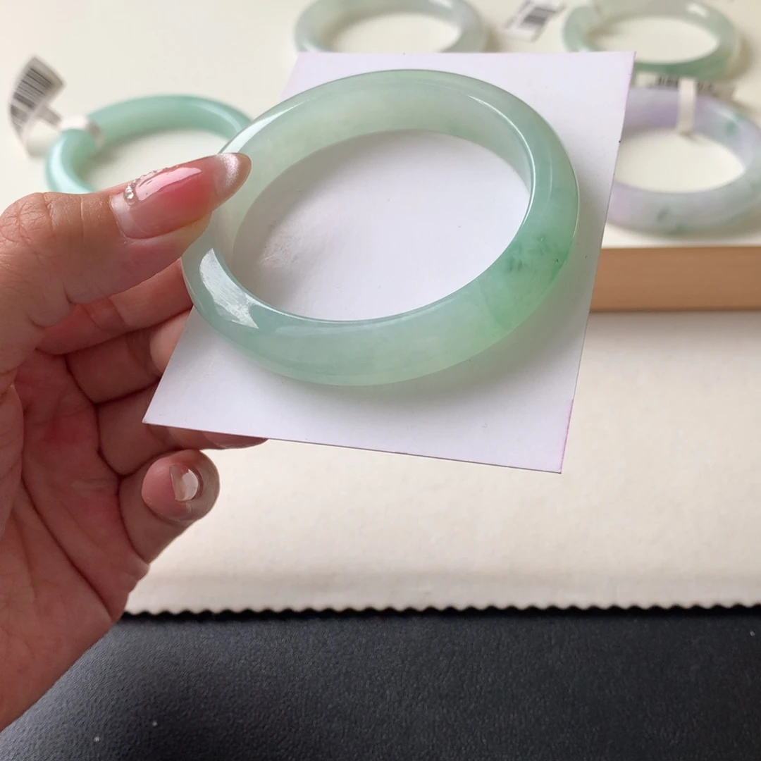 翡翠未镶嵌手镯55.5正