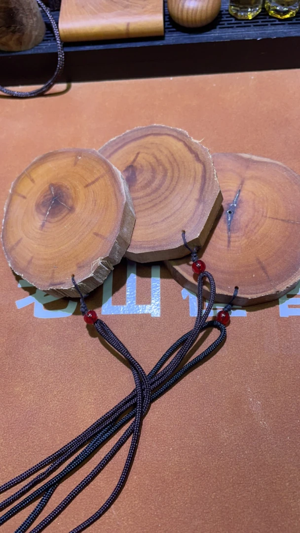 老山檀香原料牌约50g左右