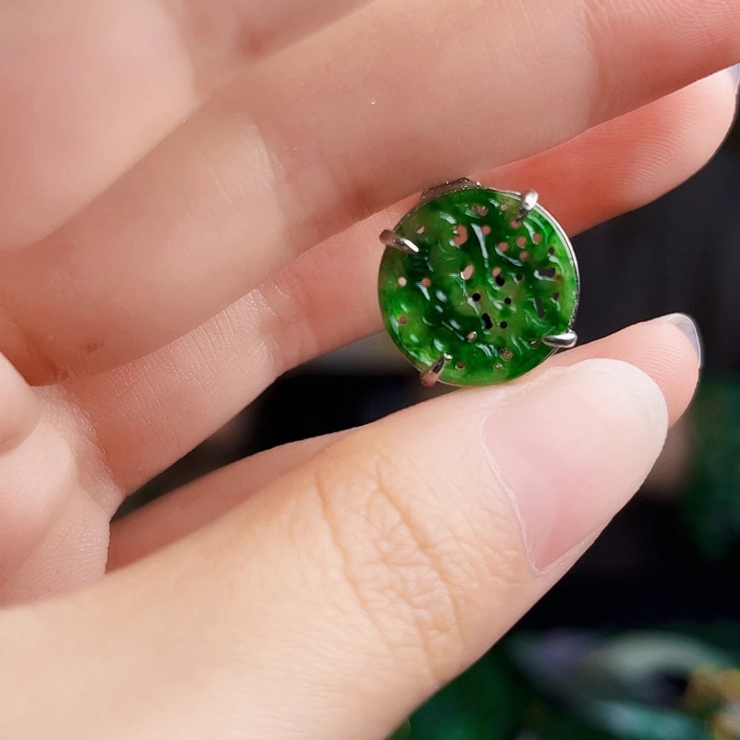 颈饰银S925镶嵌翡翠多样性