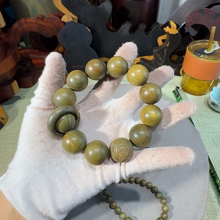 文***哥大果紫檀（缅甸花梨）