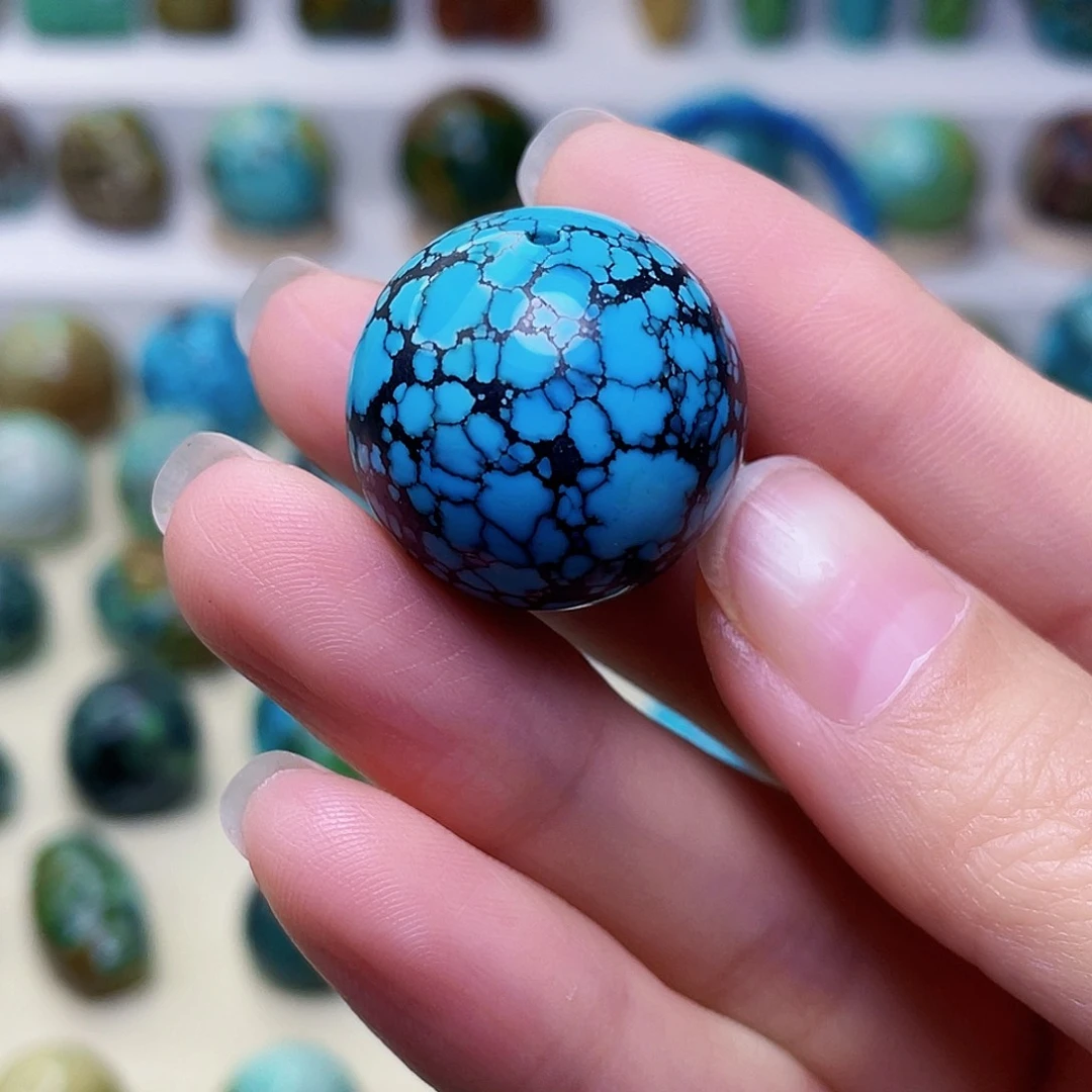 绿松石未镶嵌颈饰