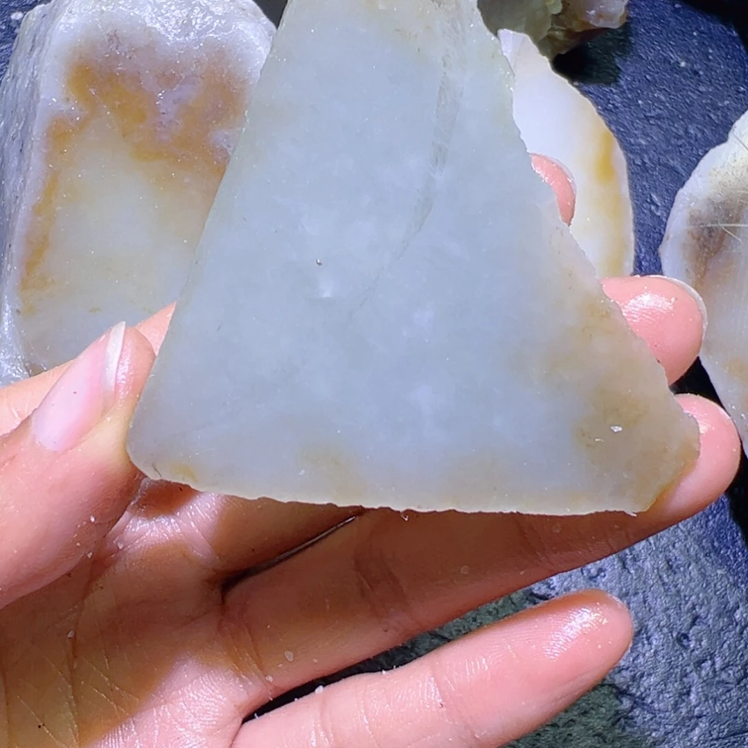 和田玉未镶嵌珠宝半成品