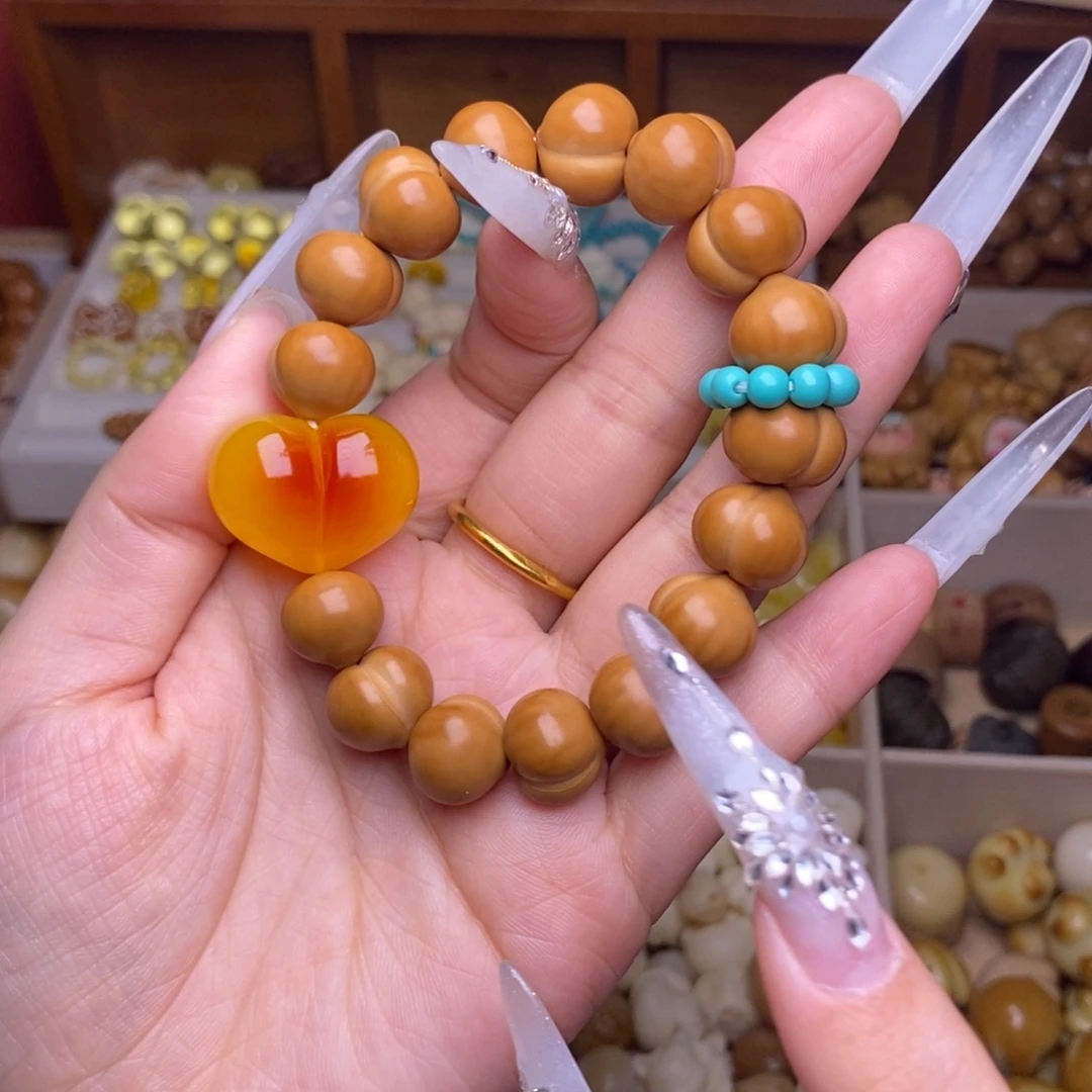 吊坠猴头核桃柯基手串搭配