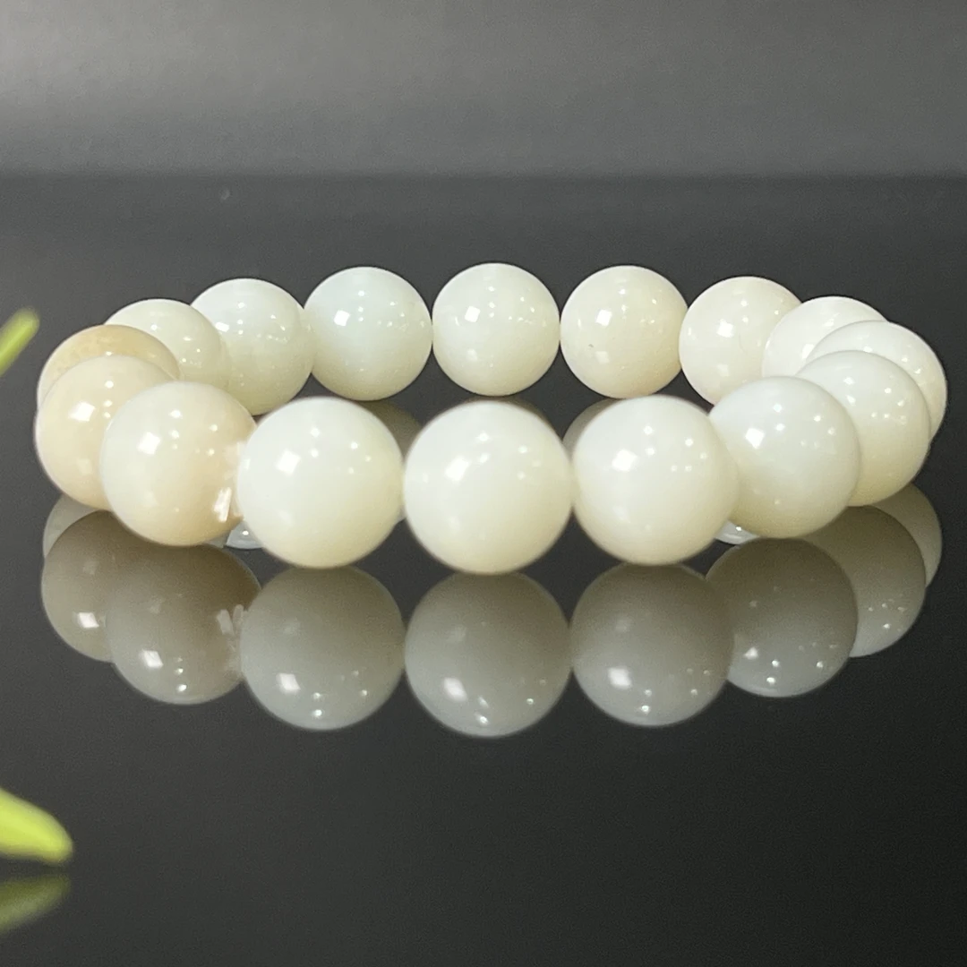 1025GC136和田玉手串