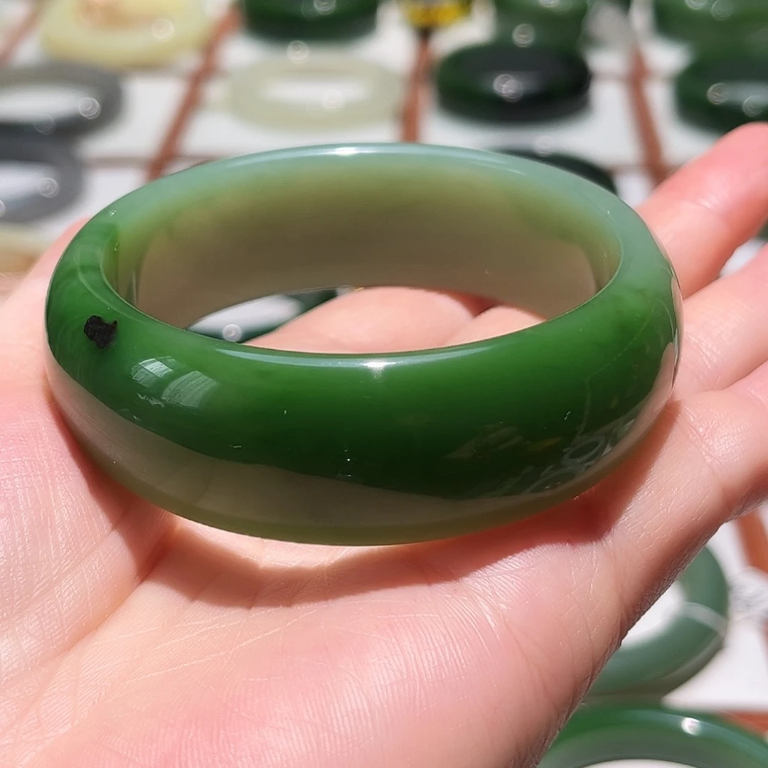 未镶嵌手镯和田玉（糖玉）