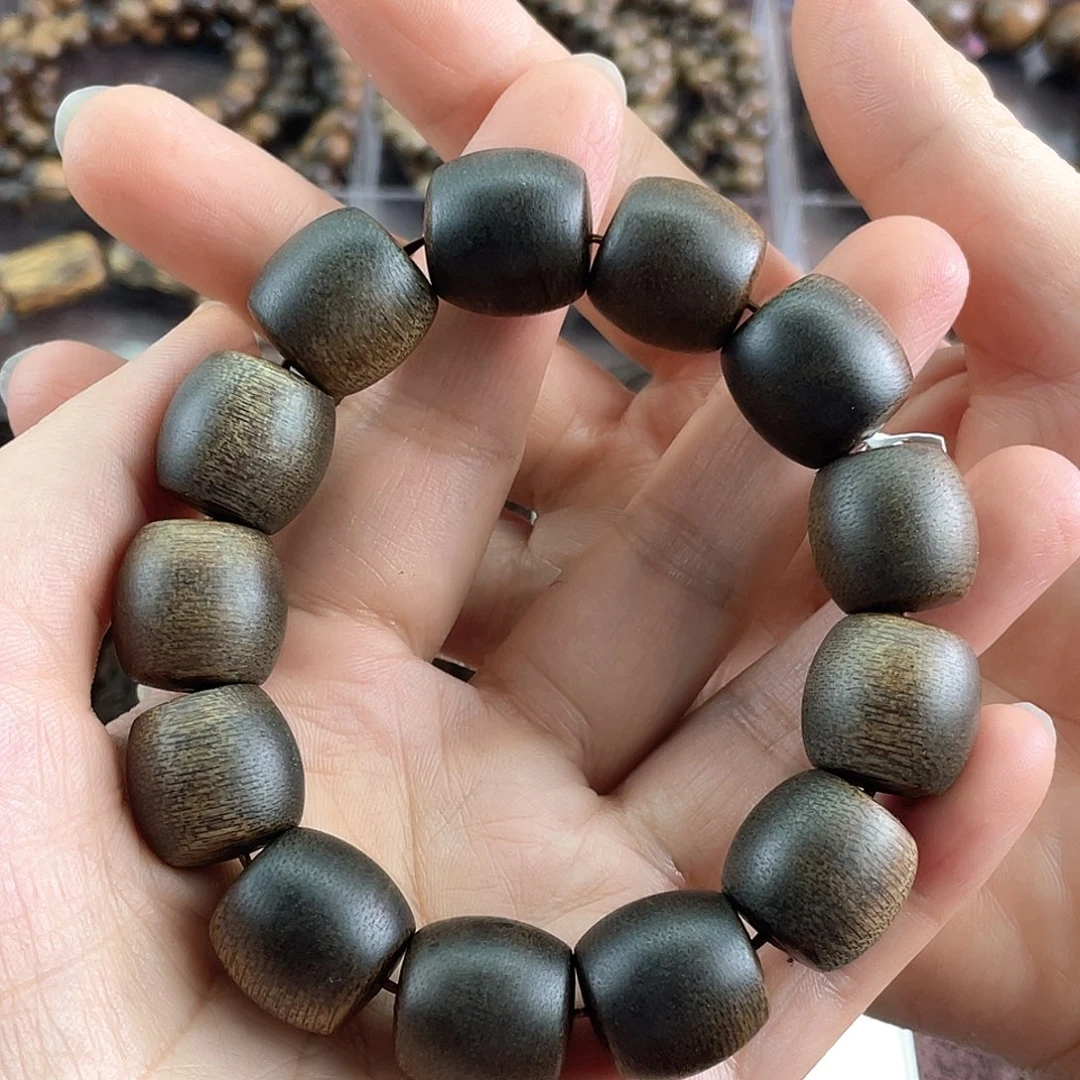 沉香手串该****斗越南芽庄白棋