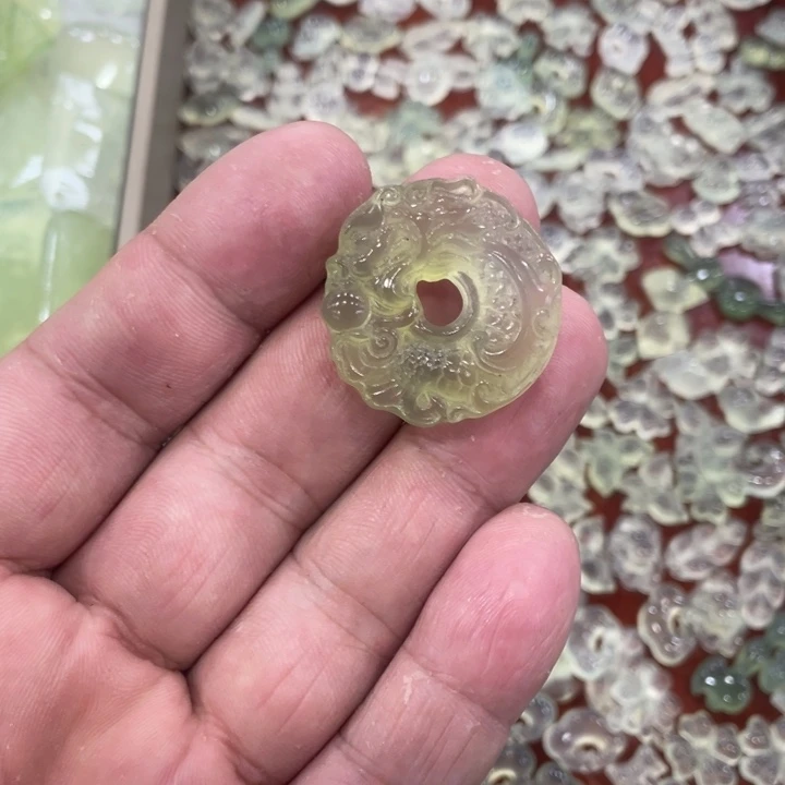 蛇纹石玉合金颈饰