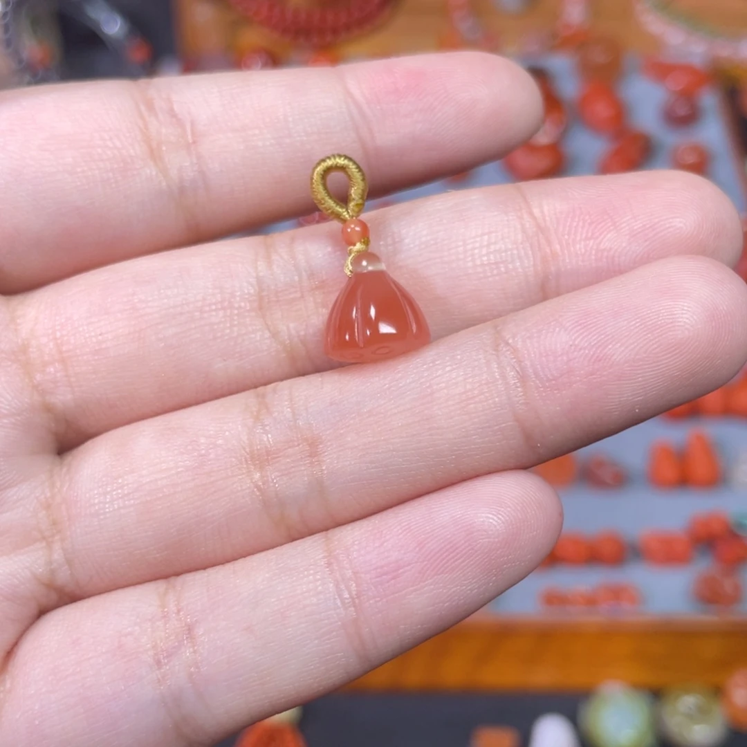 未镶嵌莲蓬南红玛瑙