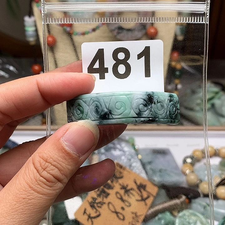 翡翠颈饰未镶嵌仙****8翡翠