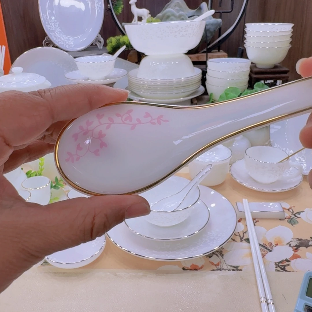 瓷景德镇粉色佳人小勺