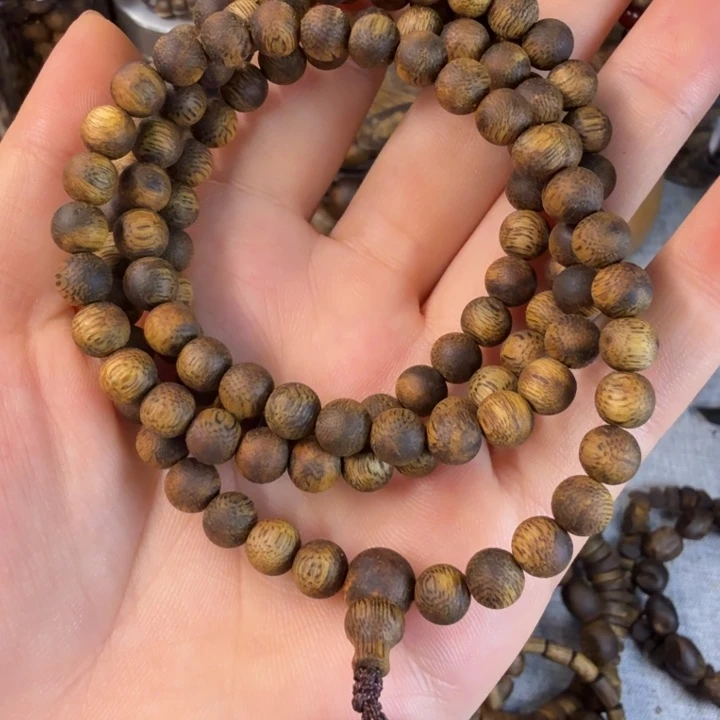 沉香沉香碎屑莺歌绿奇楠06圆珠多圈12克➕