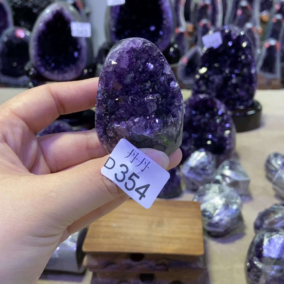 未镶嵌水晶大型摆件（非配饰）