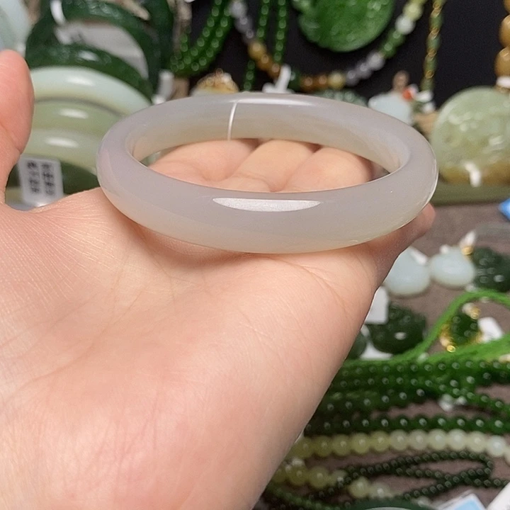 和田玉未镶嵌手镯58