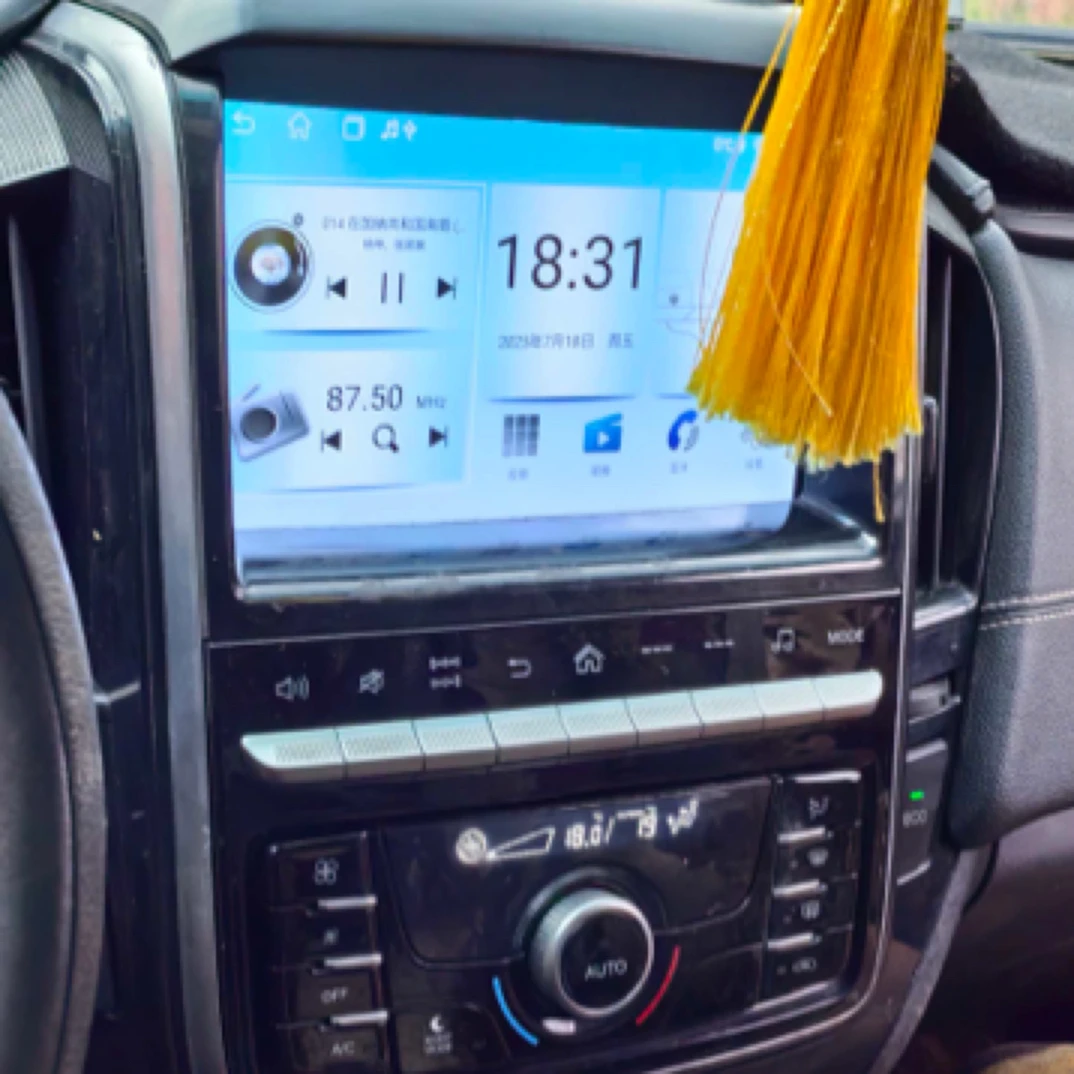 纳智捷锐三导航适用多款车型的中控显示屏导航倒车