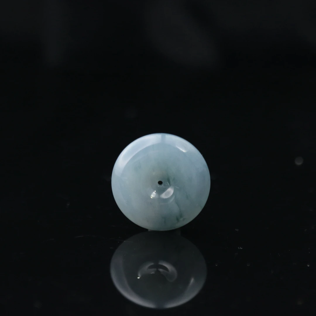 FC28天然缅甸翡翠A货扣子/900199/保利厦门拍卖