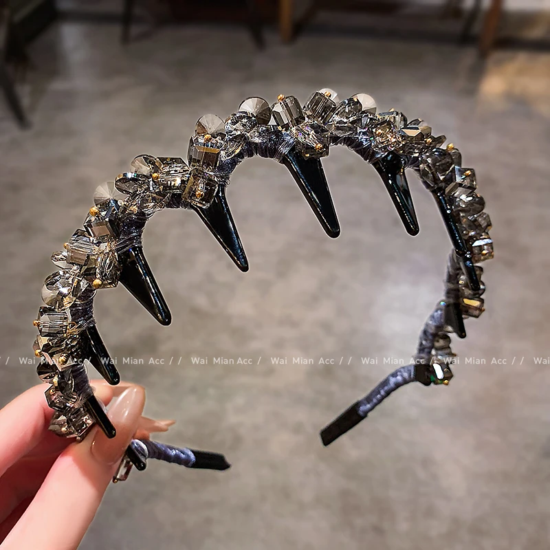 高级感浅灰色水晶发箍女重工轻奢齿梳头箍新款高颅顶压发外出头饰