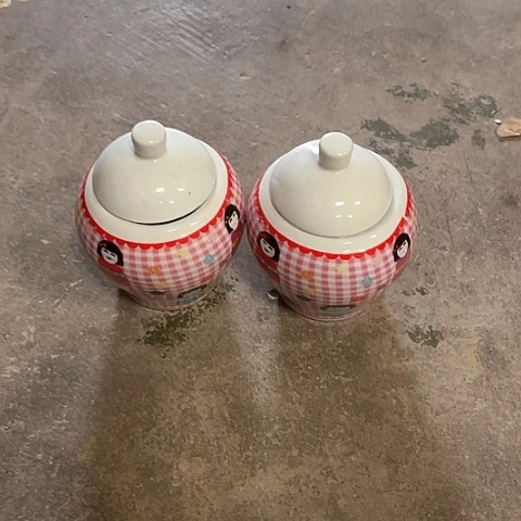 微瑕不明火，小号口径7，高度7，2个罐子