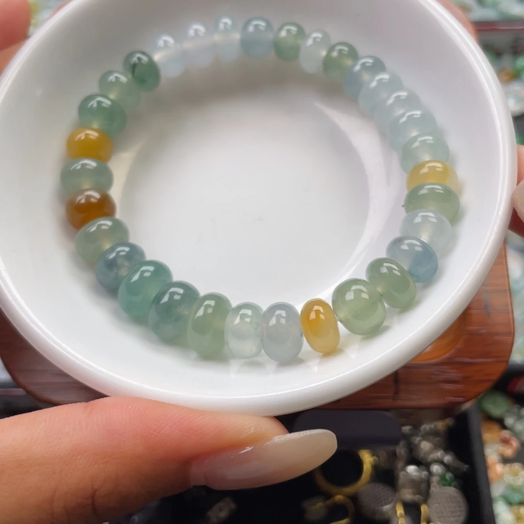 颈饰未镶嵌翡翠手串