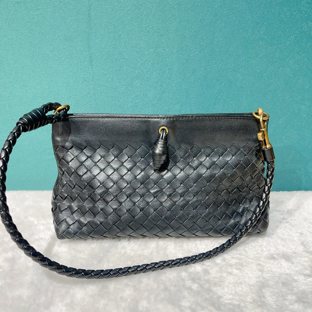 99新 BOTTEGA VENETA/葆蝶家 黑色编织小羊皮腋下单肩包煜橦奢品
