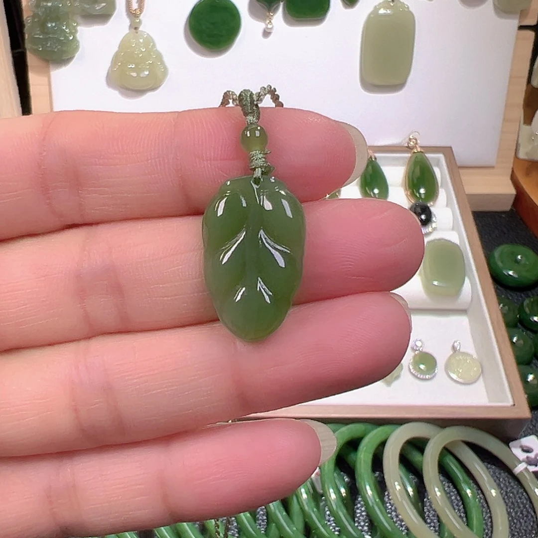 和田玉（碧玉）未镶嵌颈饰