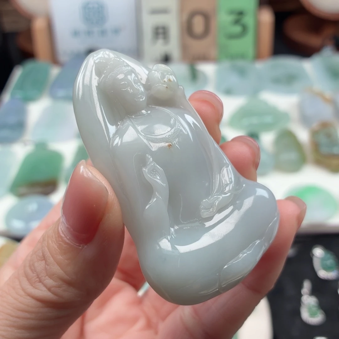 翡翠未镶嵌颈饰天然A货翡翠