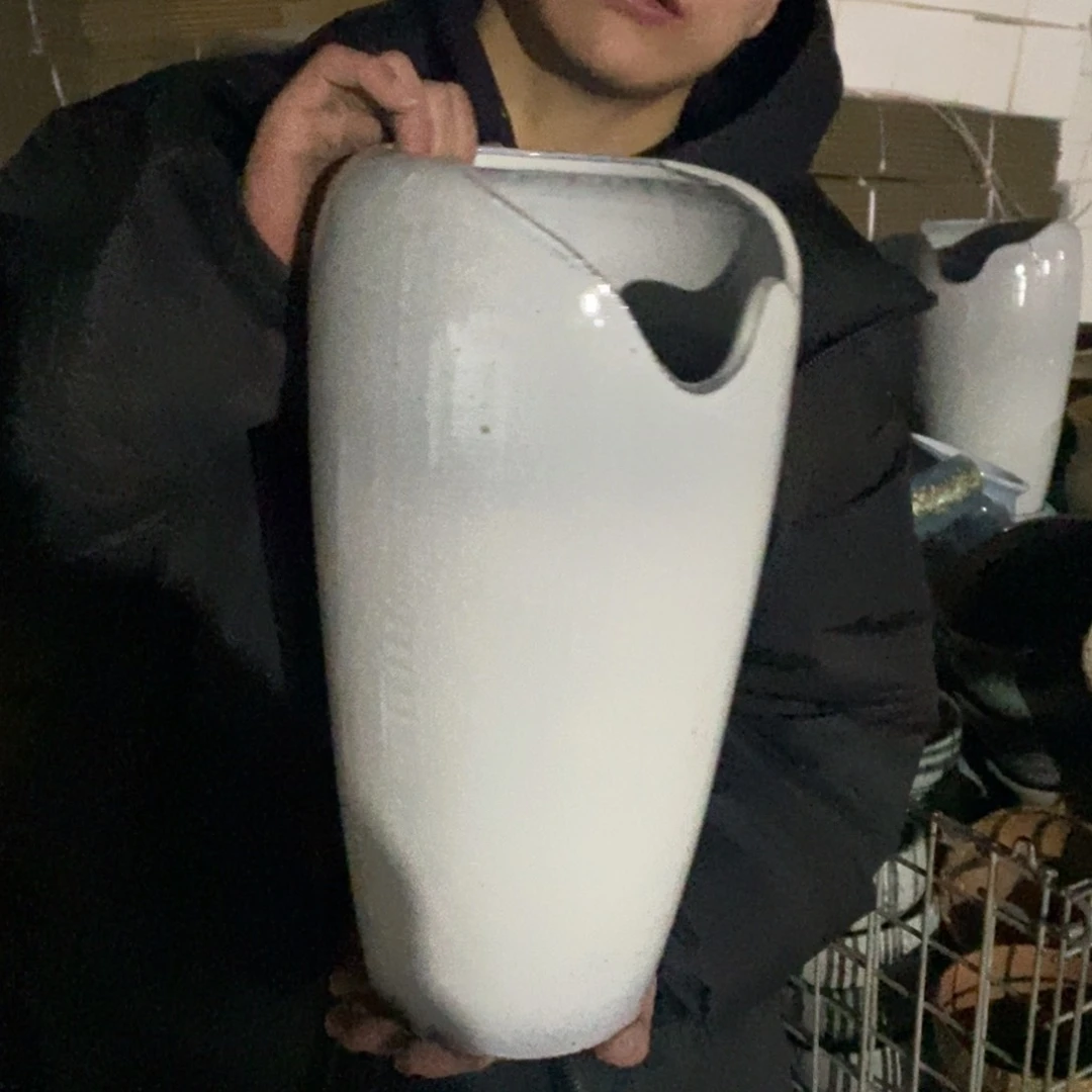 紫砂花盆瑕疵15/38ch j g f g