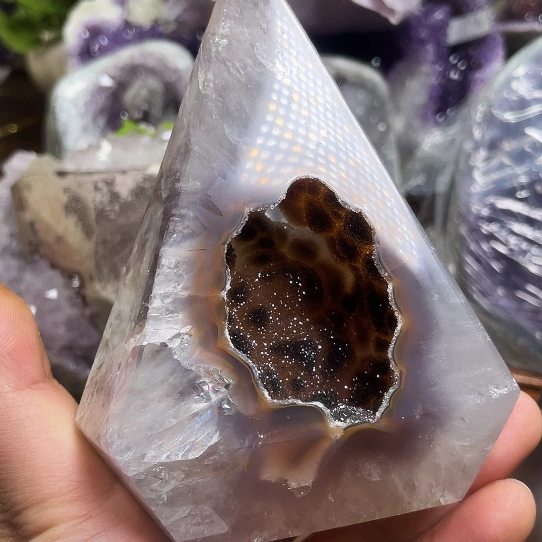 未镶嵌水晶大型摆件（非配饰）