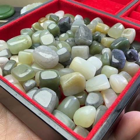 和田玉颈饰未镶嵌福利鱼缸石包容随机发1粒保真