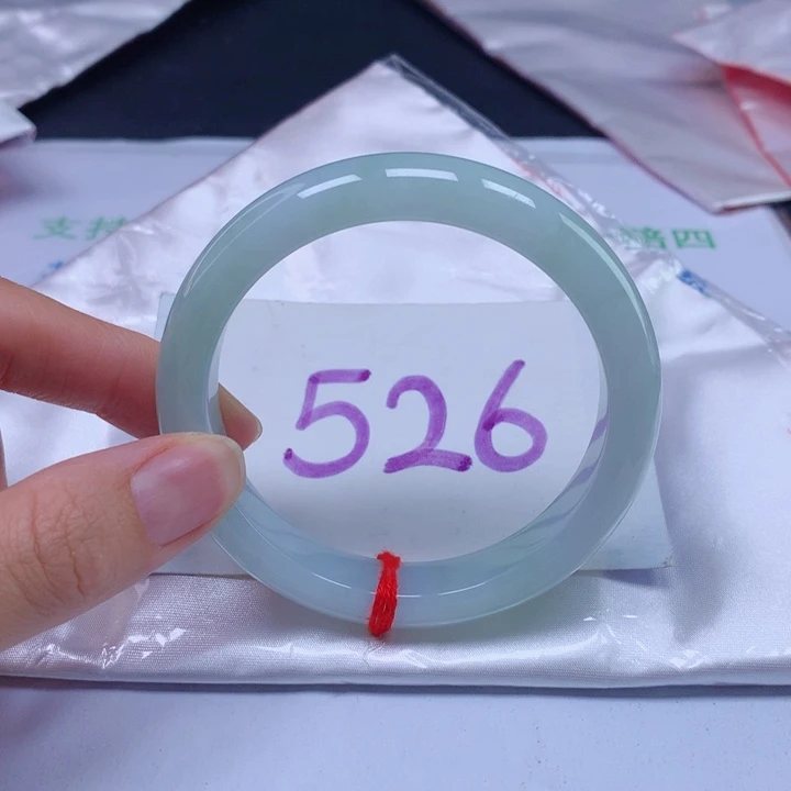 翡翠手镯未镶嵌57圈口