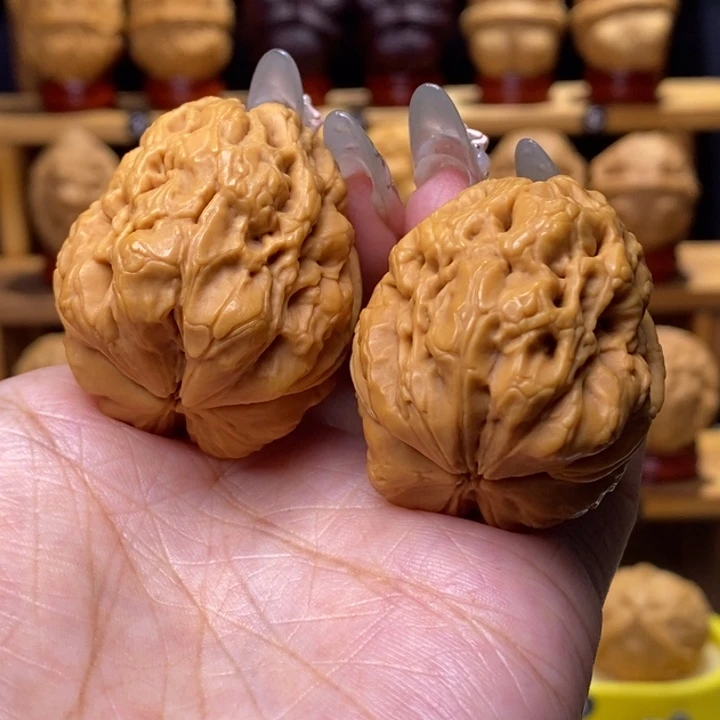 陪***出把件文玩核桃灭霸8号39尺