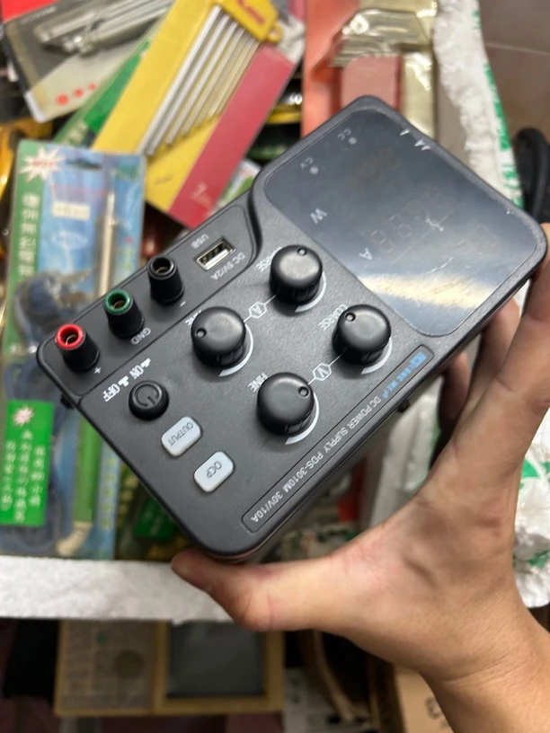 准新品  30V10Ａ可调质量稳压电源