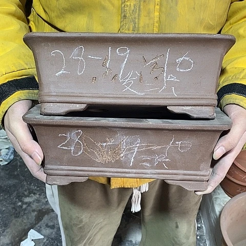 紫砂中国宜兴紫砂花盆，