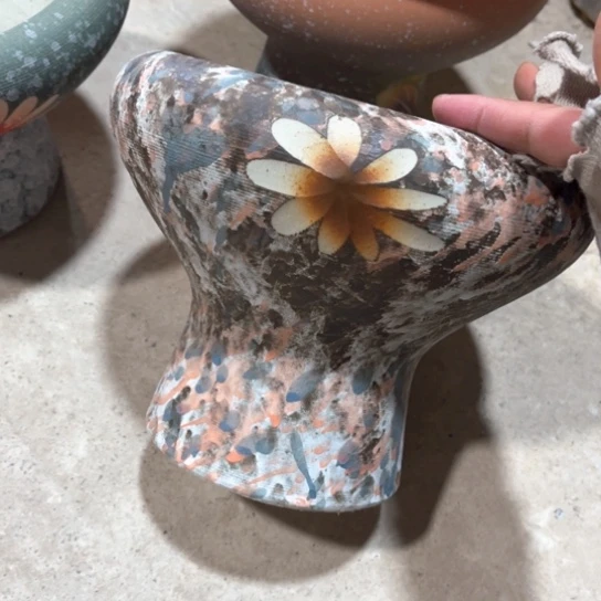 罐默认微瑕，有孔编号13-301