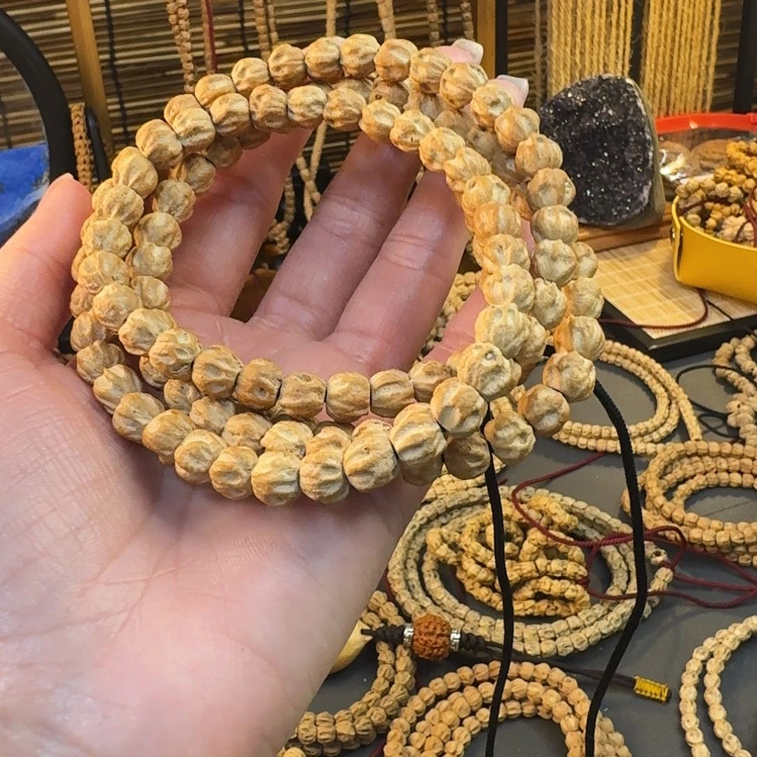 柏香籽/百香籽把件马**v