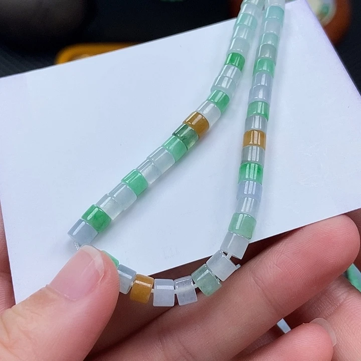 翡翠挂件未镶嵌翡翠珠串