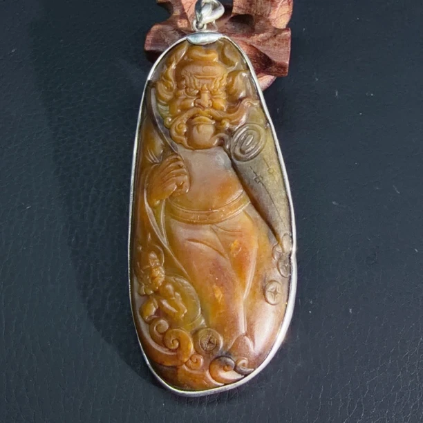 【伟伟鉴定】和田玉 新疆 籽 料  钟馗 吊坠 82×38×14时尚精品收藏