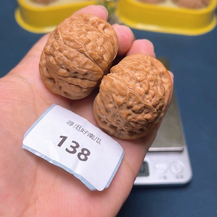 崔****文玩核桃把件42-138
