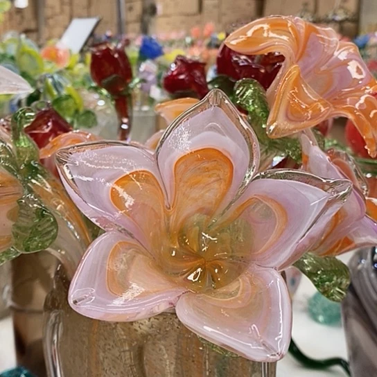 琉璃花瓶高45厘米宽6厘米