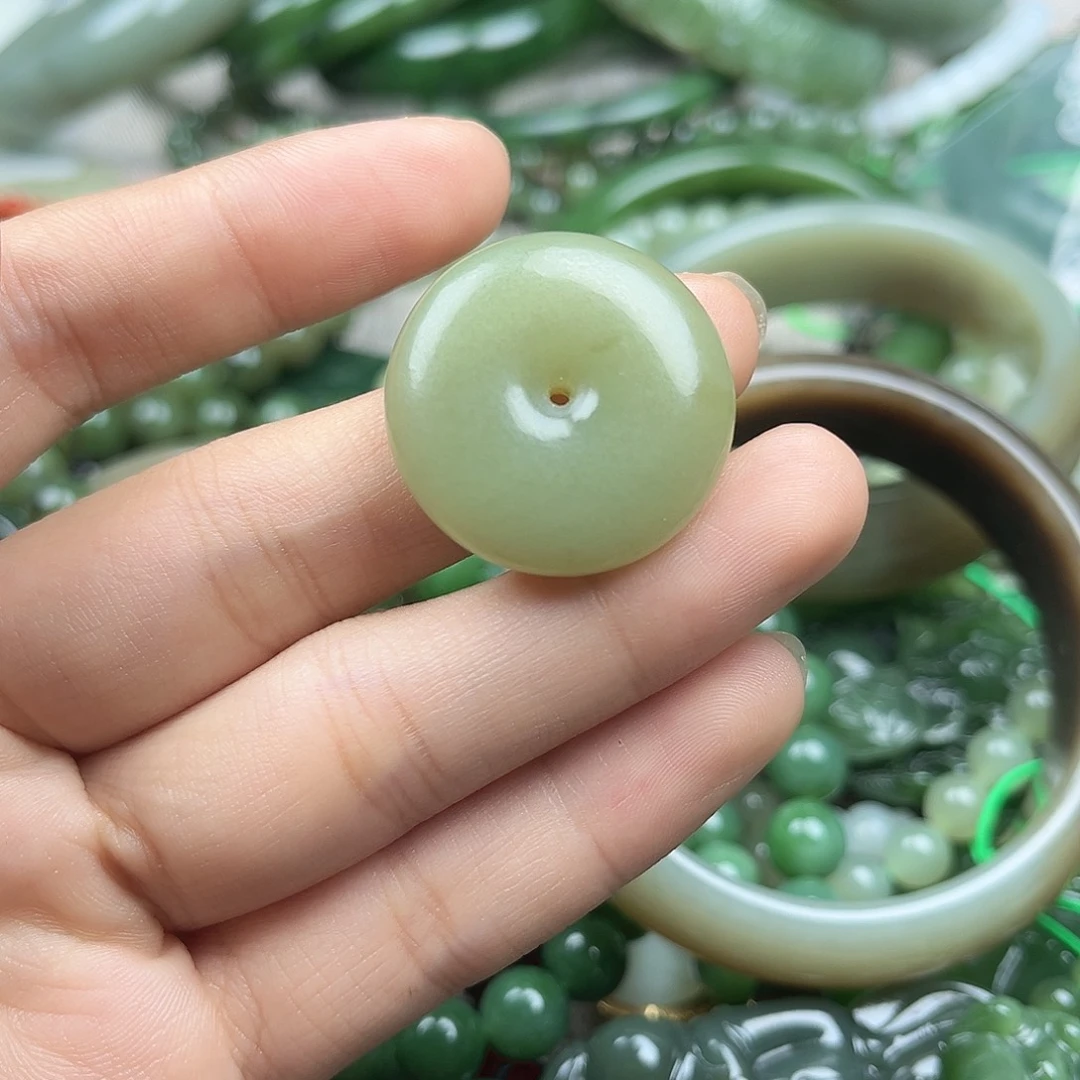 和田玉（黄玉）未镶嵌颈饰