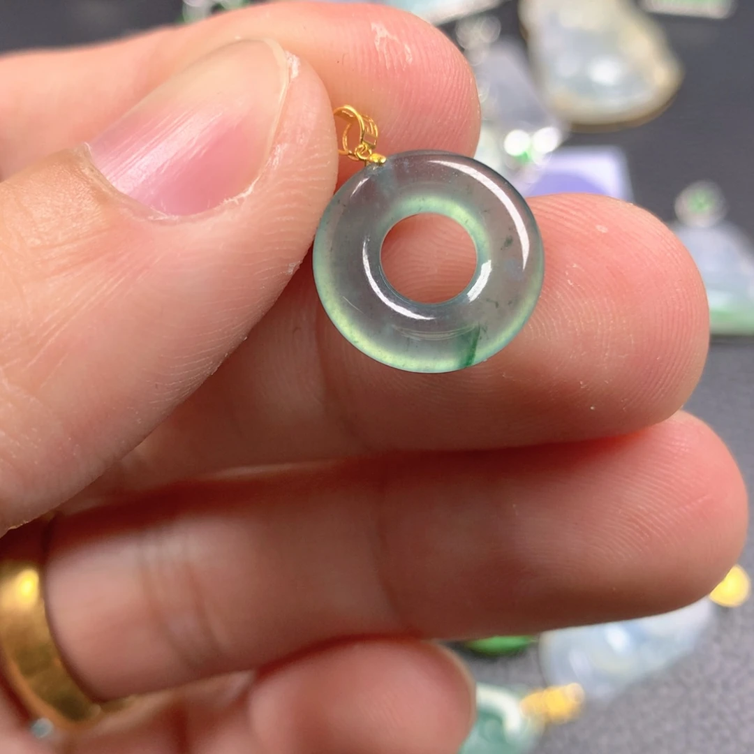 【闪购商品】翡翠颈饰18K金镶嵌翡翠