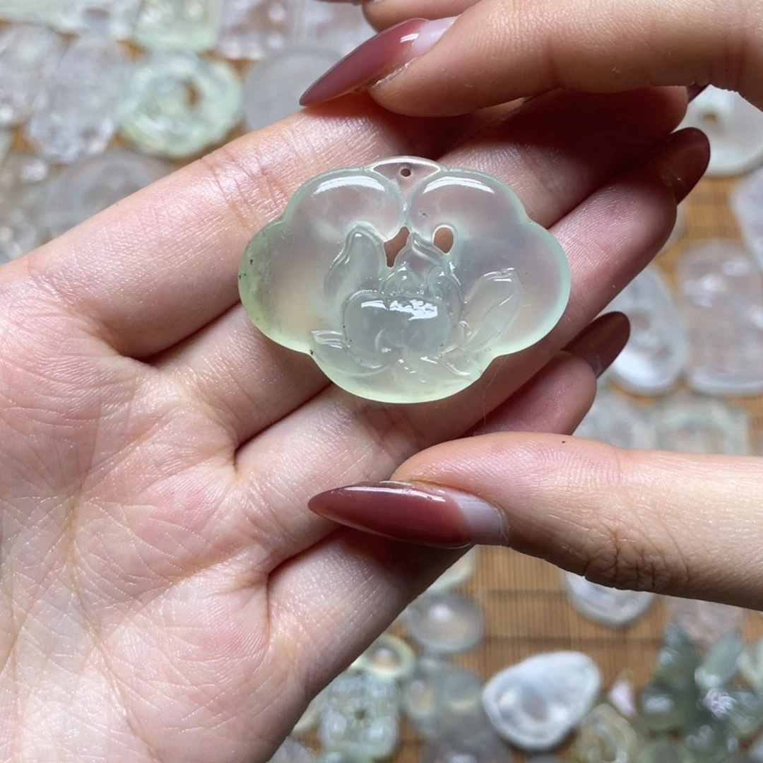 未镶嵌蛇纹石玉颈饰